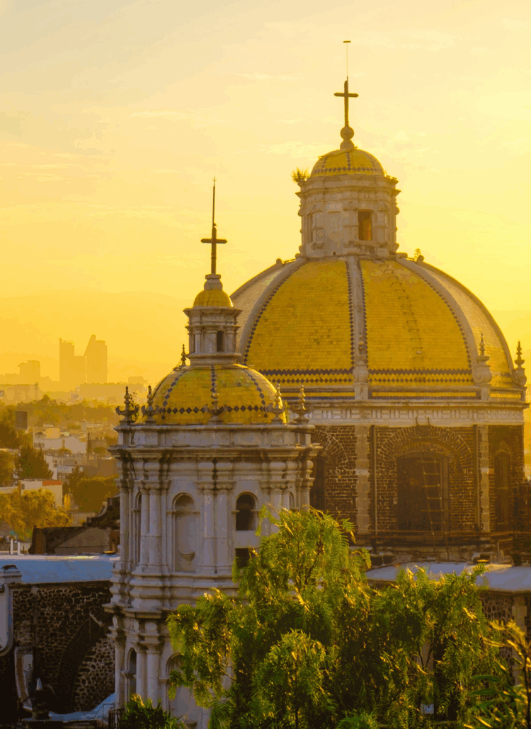 how to save money traveling