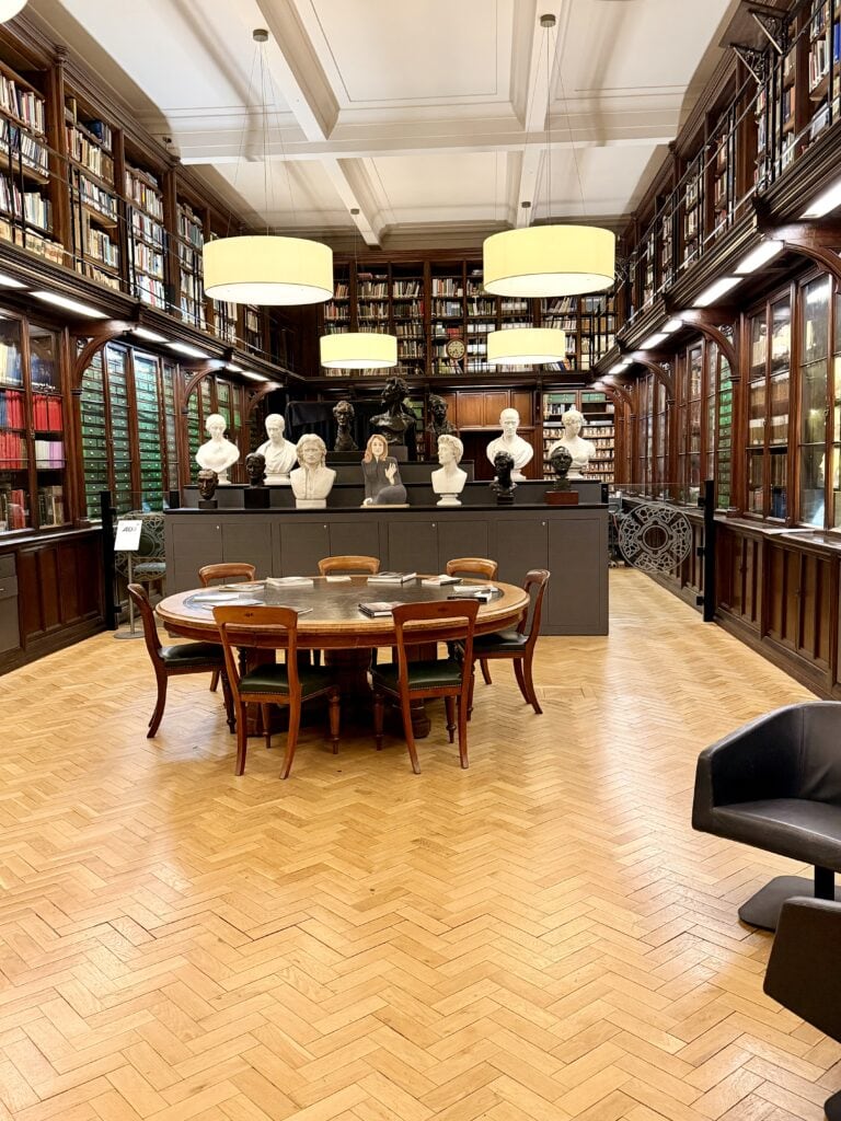 book stores in edinburgh